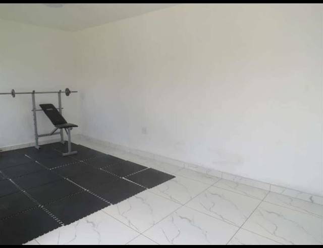 5 BEDROOM HOUSE FOR SALE IN GREENSTONE HILL